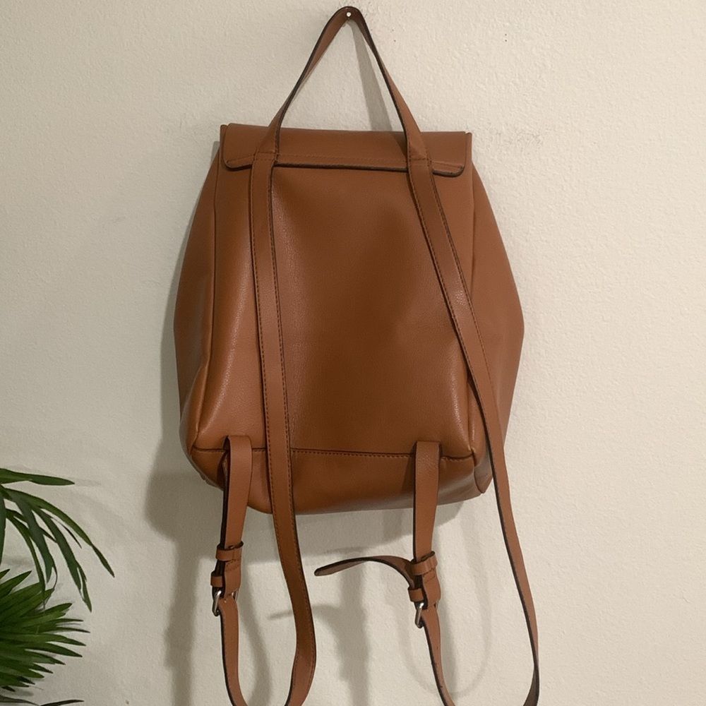 Zara Backpack - Picture 4 of 5